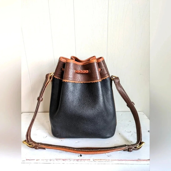 Dooney & Bourke Vintage Teton Black Leather Bucket Bag with Brown Trim Tassel - Picture 3 of 12